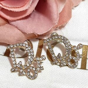 Elegant Gold Crystal Earrings